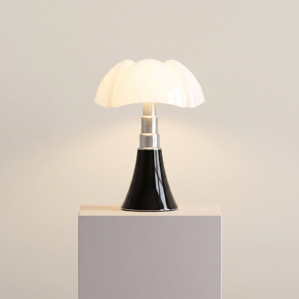 Lámpara de mesa Mrbird